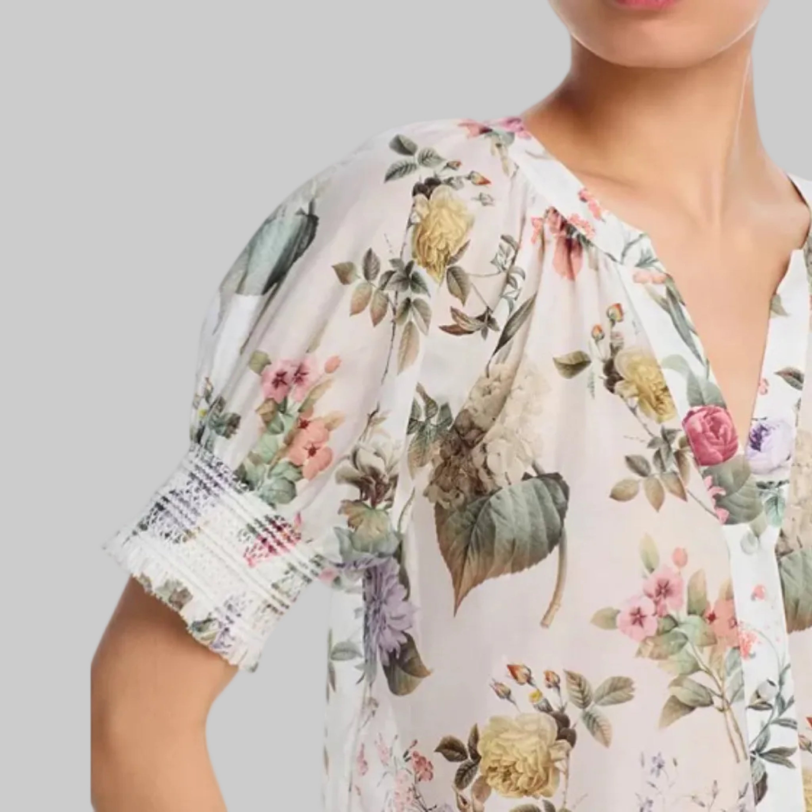 Alice & Olivia white floral Thalia Puff sleeve blouse, size S