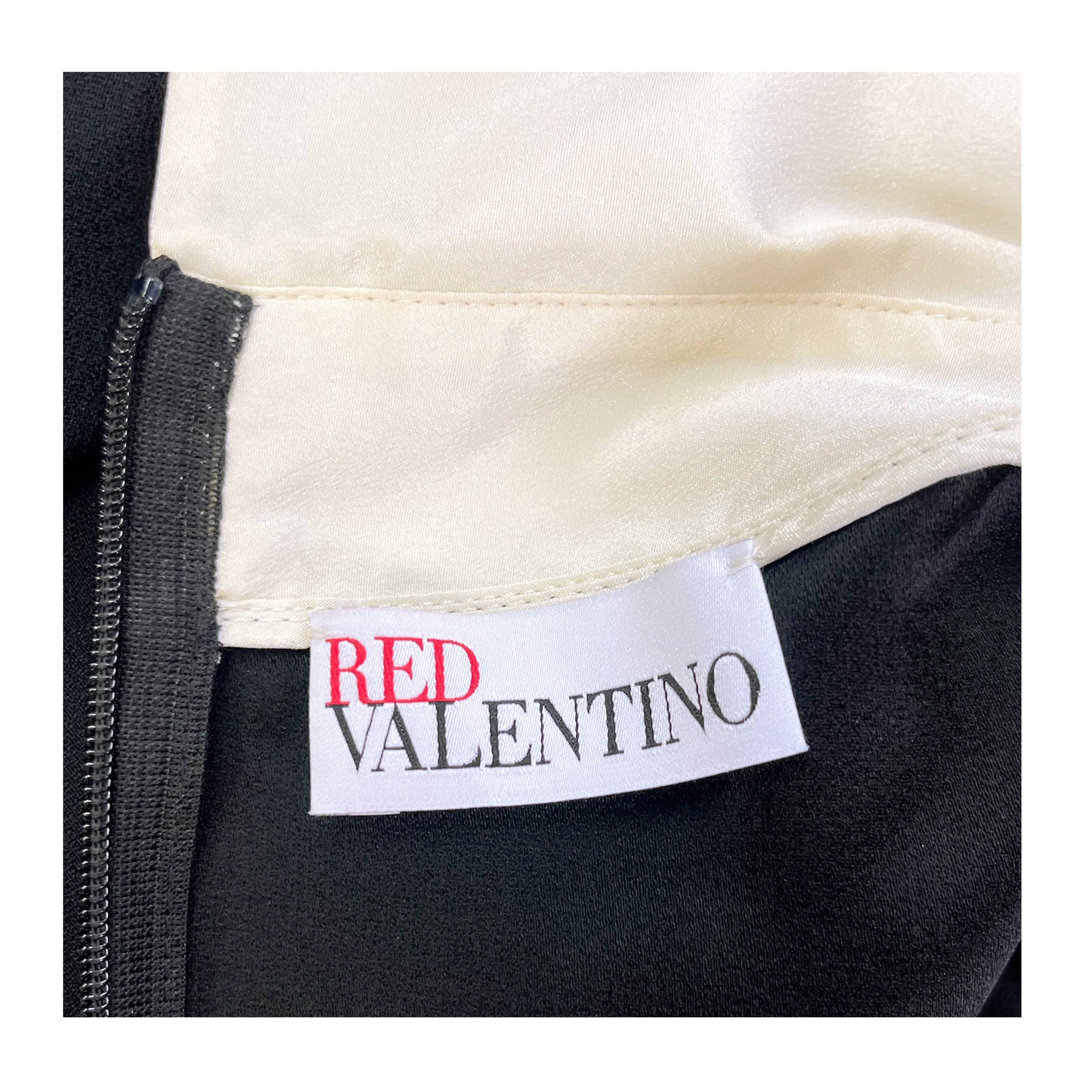 Red Valentino black dress with white collar, size 6