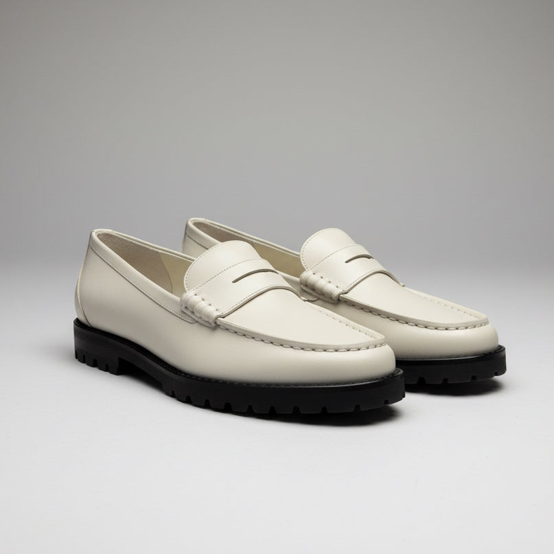 Paige bone leather Ellis loafer, size 9, NEW IN BOX!