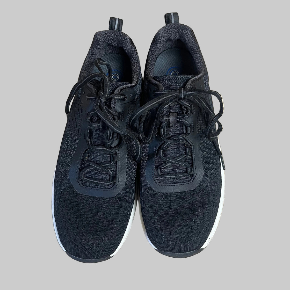 Orthofeet black Relay sneakers, size 8