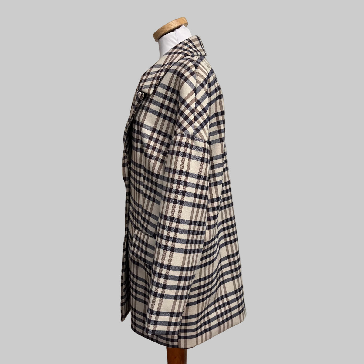 Baum und Pferdgarten beige and eggplant plaid Dilone jacket, size M