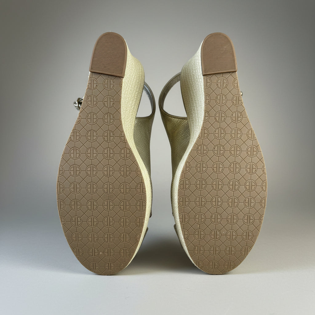 Lilly Pulitzer gold Picture Perfect wedge shoes, size 6, NEW IN BOX!