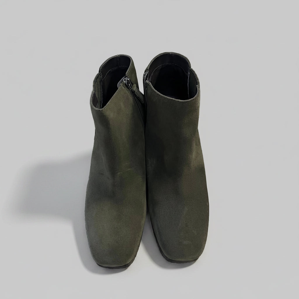 Aquatalia olive green Charlotte boots, size 9, BRAND NEW IN BOX!