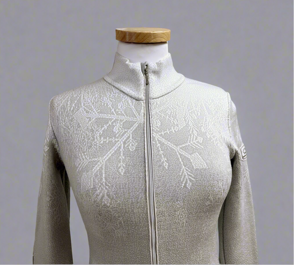 Newland white and gray snowflake top, size S