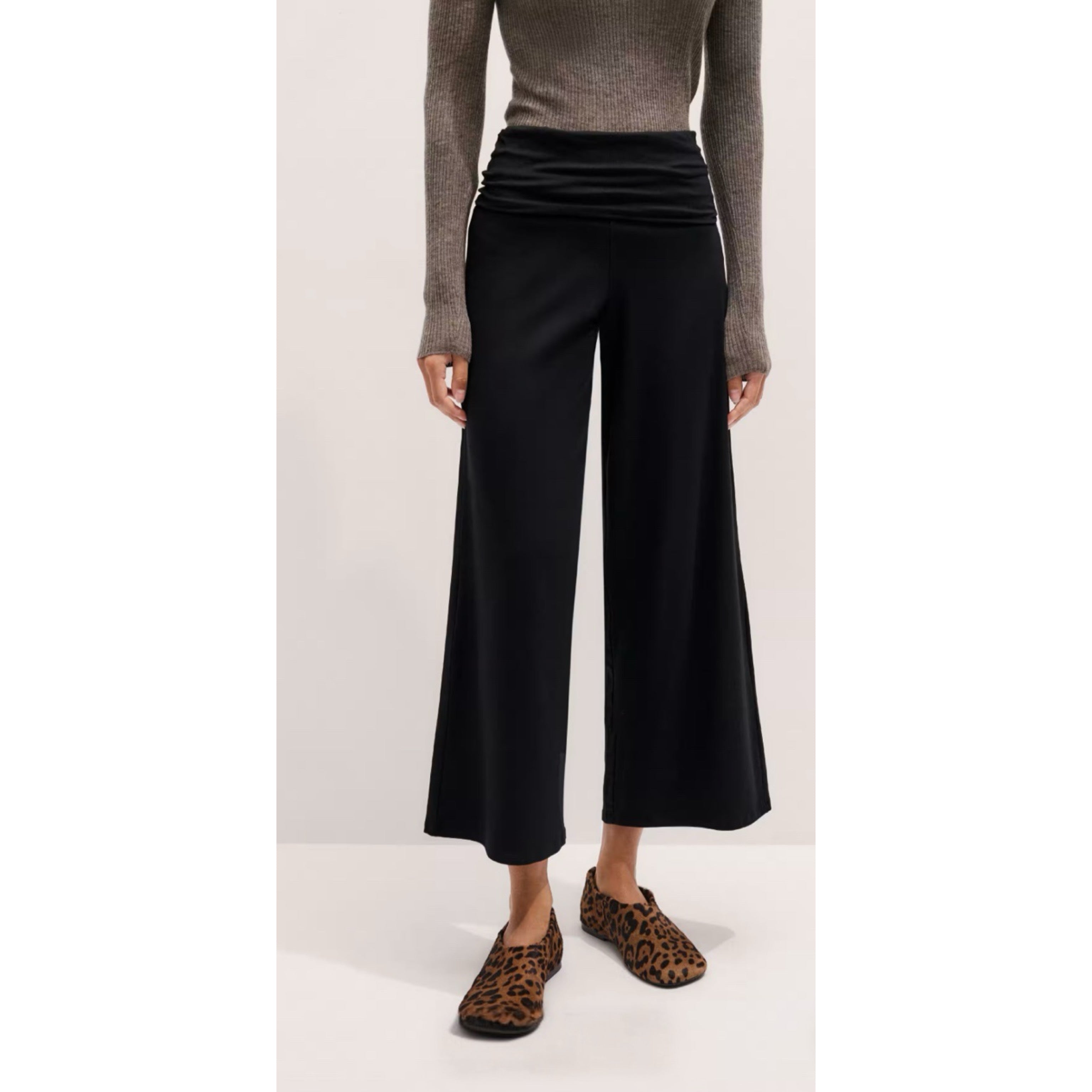 Me+Em black Icon Crop Palazzo  pants, Size XS