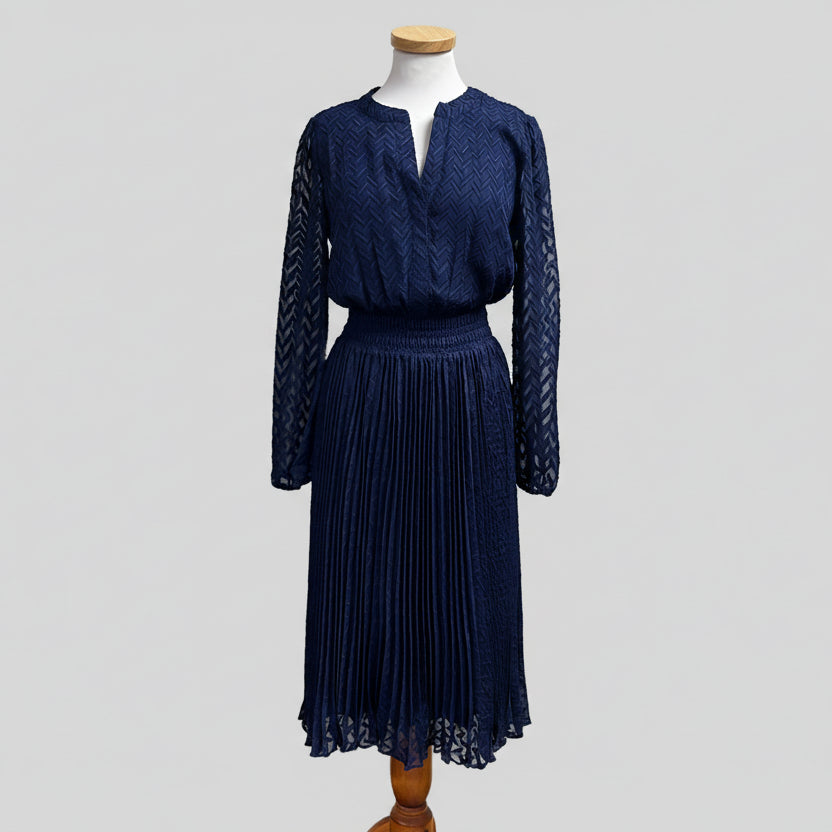 Elie Tahari navy pleated dress, size S, NEW WITH TAGS!