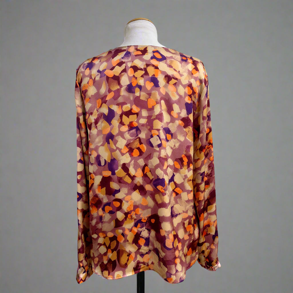 Cabi plum print Tuck top, size S, NEW WITH TAGS!