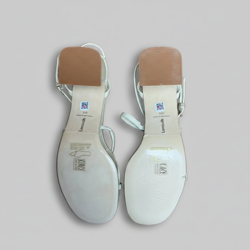 Laroude cream patent platform sandal, size 9.5, NEW IN BOX!