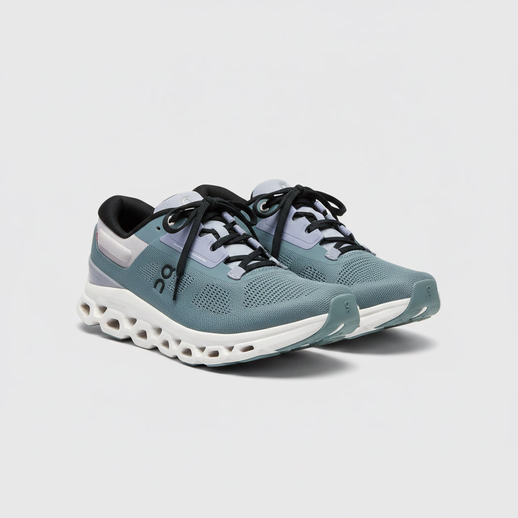 On Running light blue Cloudstratus 3 shoes, size 8.5
