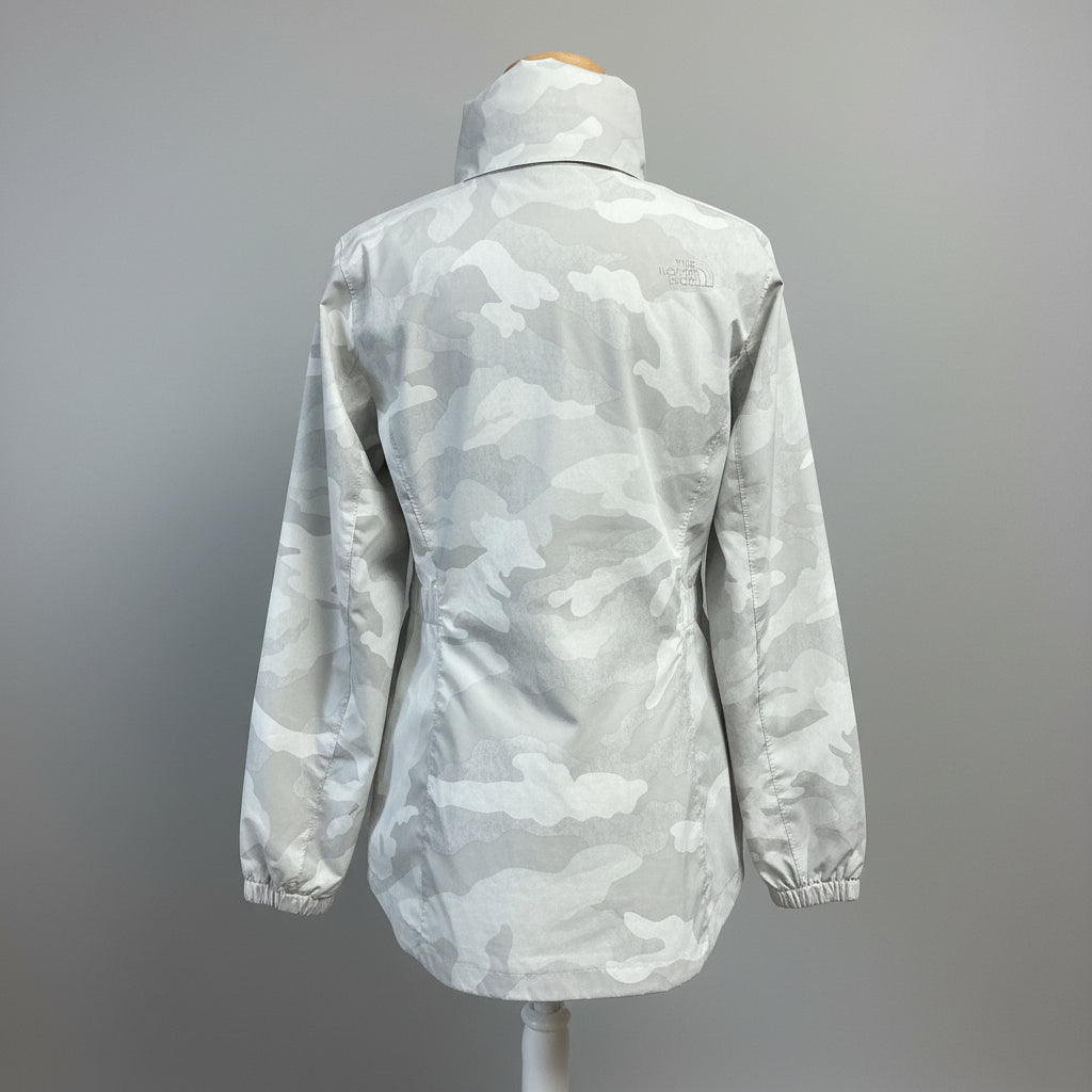 The North Face gray camo Resolve Parka, size M