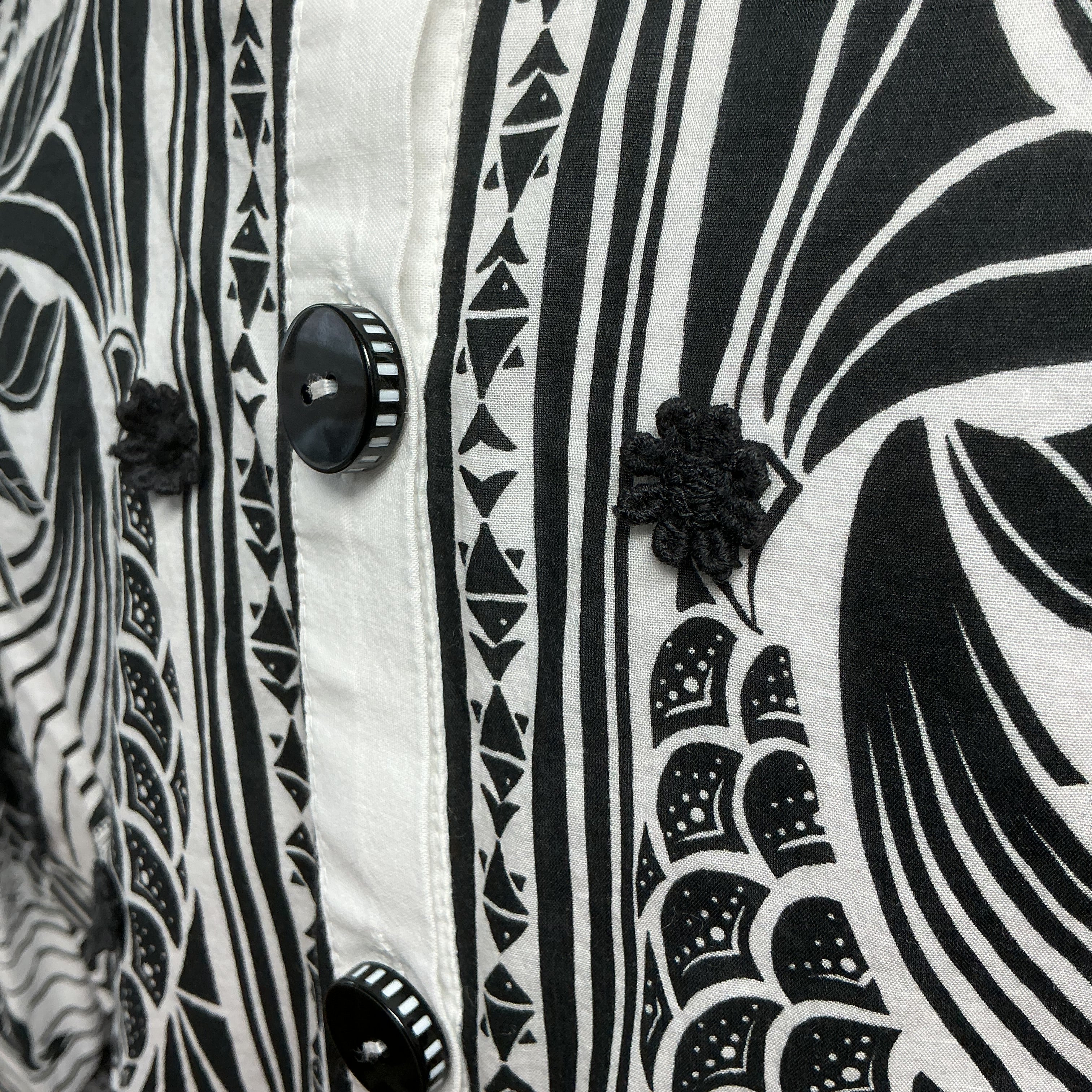 FARM Rio black and white Monochrome Elegance blouse, size M