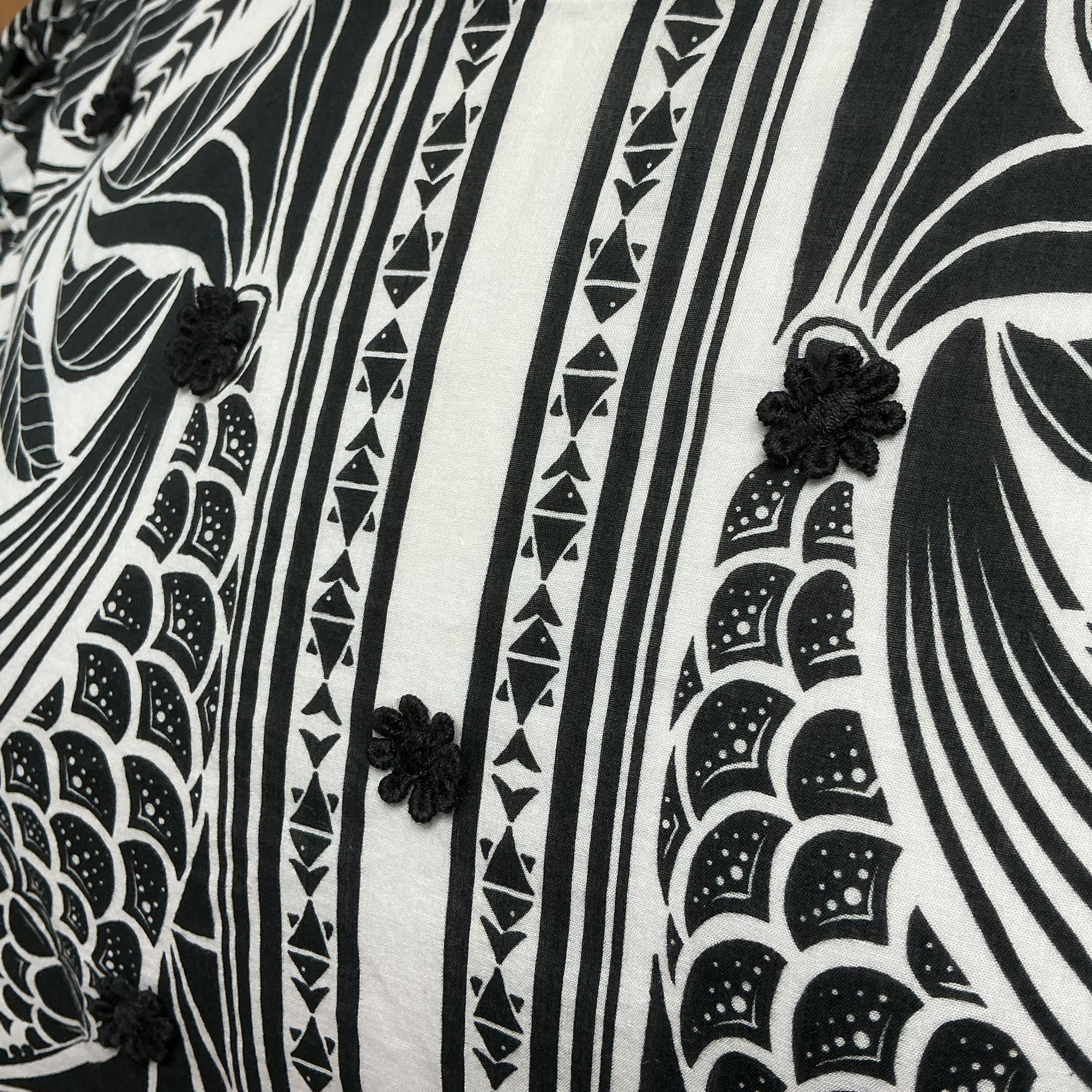 FARM Rio black and white Monochrome Elegance blouse, size M
