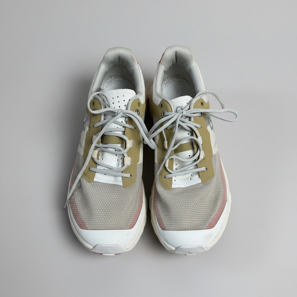 On Running ivory and orange CloudVista runners, size 6.5, BRAND NEW/SOLD AS IS