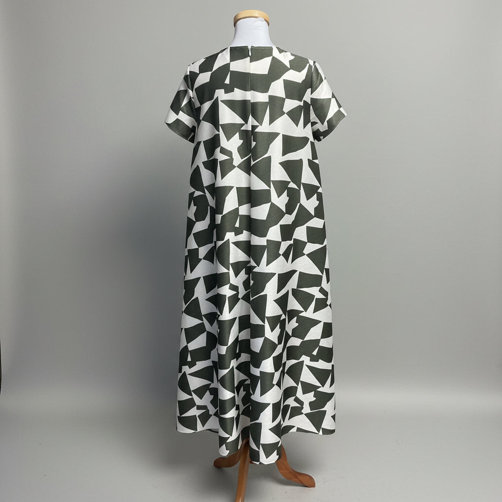 Banana Republic olive and cream print Aurelia crepe maxi dress, size XS/Petite