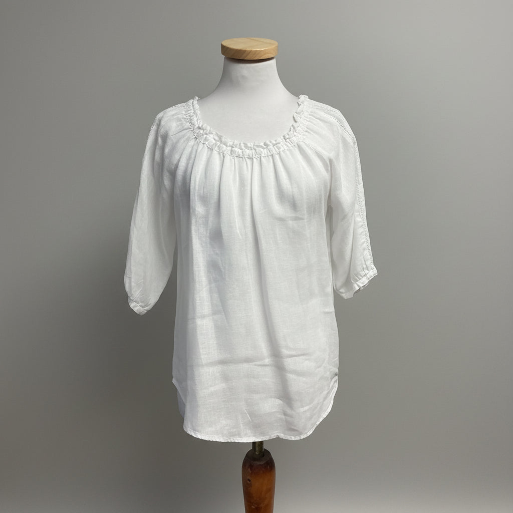 120 Lino white linen crochet short sleeve blouse, Size M