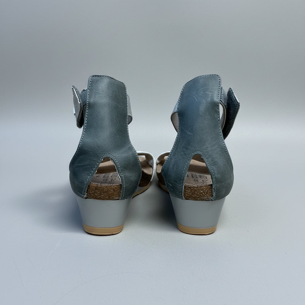 Naot white & silver Pixie sandals, size 6, LIKE NEW!
