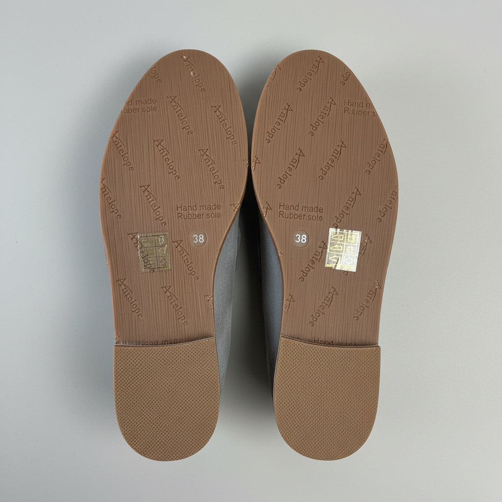 Antelope gray suede Lalana shoes, size 8, NEW IN BOX!