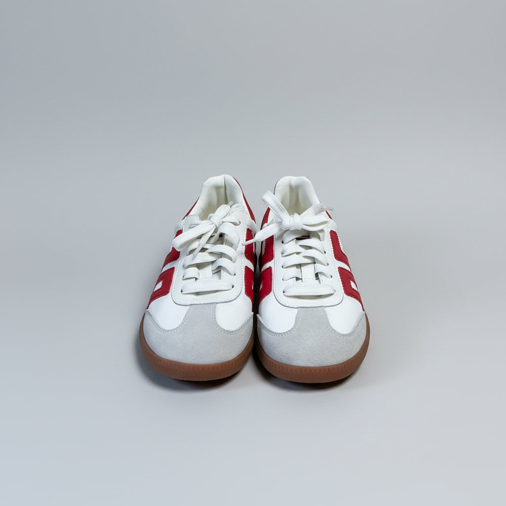 Back 70 white and red Cloud sneakers, size 7.5, NEW WITHOUT TAGS!