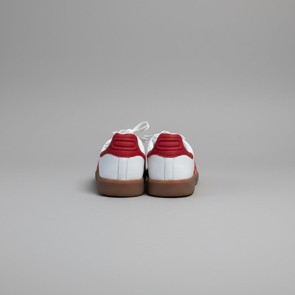 Back 70 white and red Cloud sneakers, size 7.5, NEW WITHOUT TAGS!