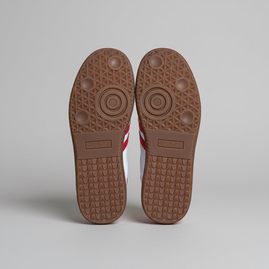 Back 70 white and red Cloud sneakers, size 7.5, NEW WITHOUT TAGS!