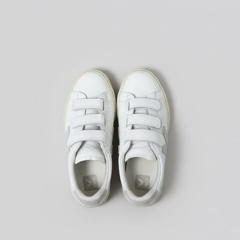 Veja white leather Recife sneakers, size 7.5
